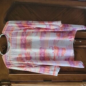 alfred dunner abstract daisies and bling blouse. Size L